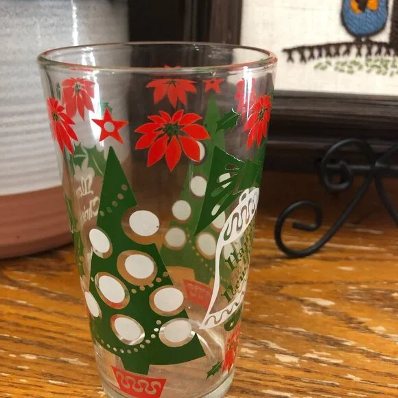 Hazel Atlas Vintage Christmas Holiday Tumblers - Picture 2 of 7